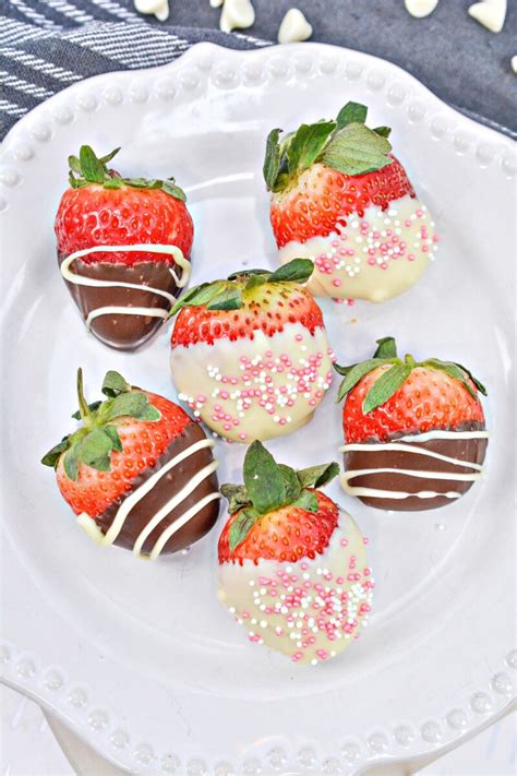 How many carbs are in chocolate dipped strawberries - calories, carbs, nutrition