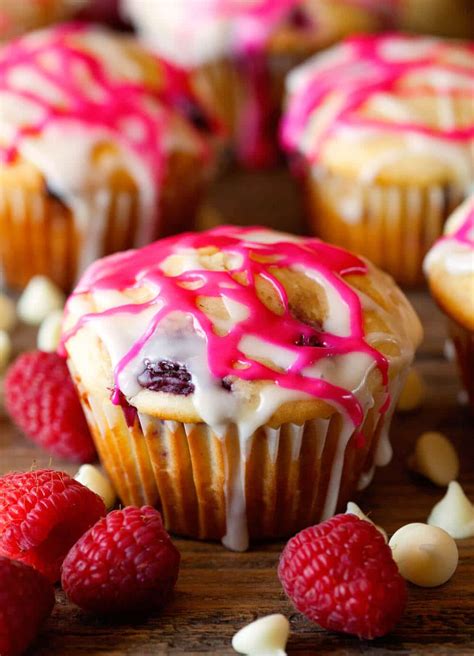 How many carbs are in chocolate mocha raspberry muffin - calories, carbs, nutrition