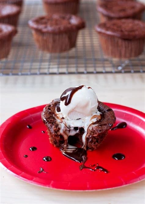 How many carbs are in chocolate molten muffin - calories, carbs, nutrition