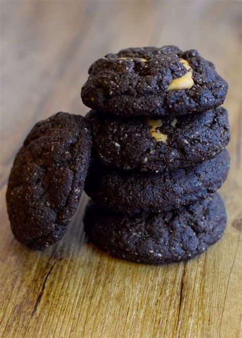 How many carbs are in chocolate peanut butter cookies - calories, carbs, nutrition