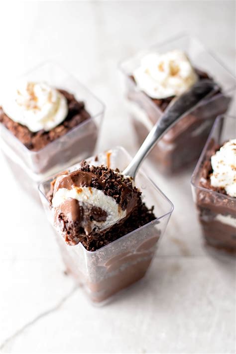 How many carbs are in chocolate pudding parfait - calories, carbs, nutrition