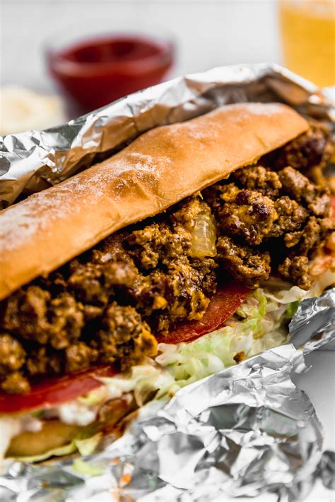 How many carbs are in chopped cheese sandwich - calories, carbs, nutrition