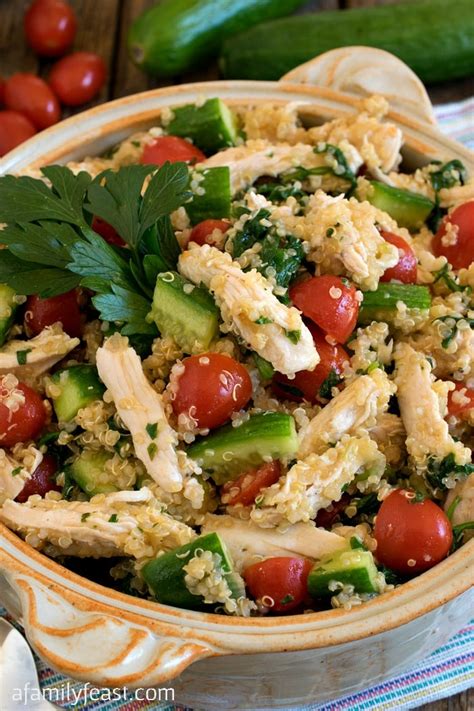 How many carbs are in chopped sesame chicken and quinoa salad - calories, carbs, nutrition