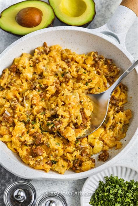 How many carbs are in chorizo and eggs - calories, carbs, nutrition