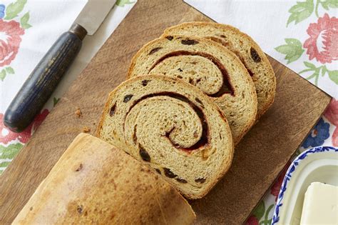 How many carbs are in cinnamon swirl raisin bread - calories, carbs, nutrition