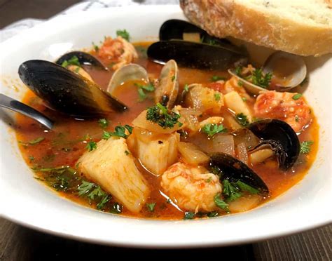 How many carbs are in cioppino broth - calories, carbs, nutrition