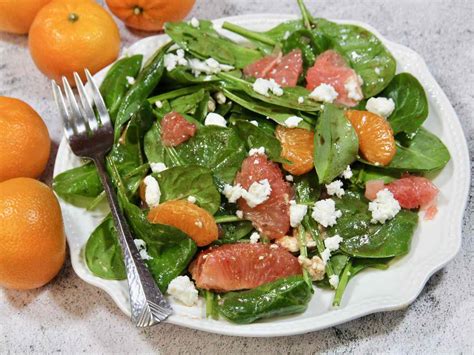 How many carbs are in citrus spinach pasta salad - plate - calories, carbs, nutrition