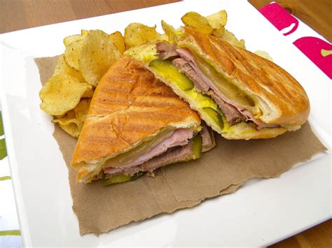 How many carbs are in classic cuban panini - calories, carbs, nutrition