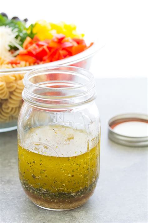 How many carbs are in classic italian dressing he - calories, carbs, nutrition