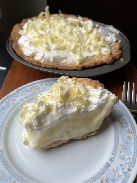 How many carbs are in coconut cream pie - calories, carbs, nutrition