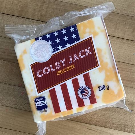 How many carbs are in colby jack cheese block - calories, carbs, nutrition