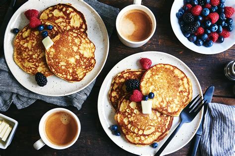 How many carbs are in cookie crumble buttermilk pancakes - calories, carbs, nutrition