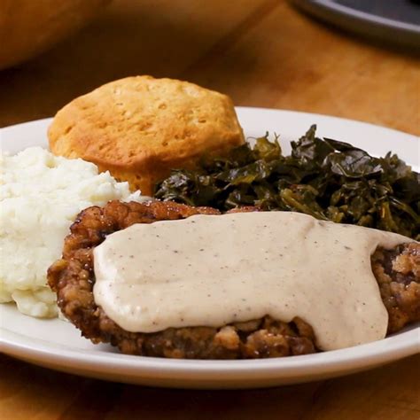 How many carbs are in country fried steak with pepper cream gravy - calories, carbs, nutrition