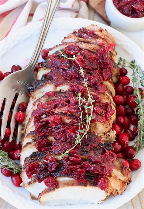 How many carbs are in cranberry glazed turkey roast - calories, carbs, nutrition