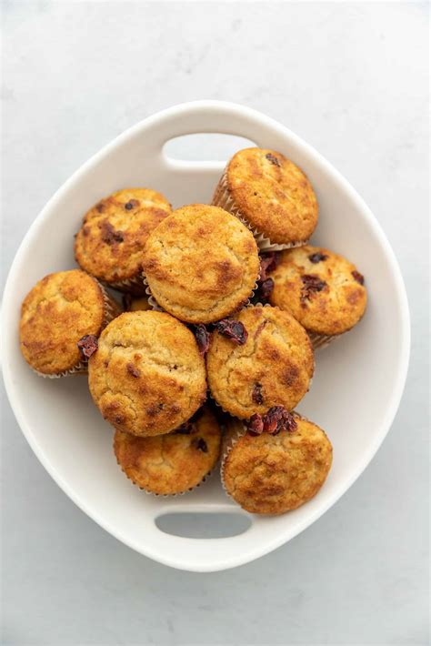 How many carbs are in cranberry muffin fritter shakers - calories, carbs, nutrition