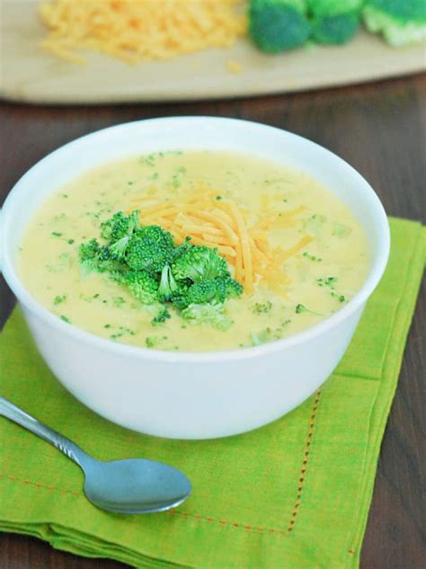 How many carbs are in cream of fresh broccoli soup - calories, carbs, nutrition