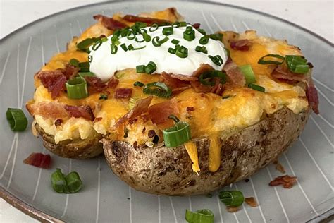 How many carbs are in cream of potato with bacon - calories, carbs, nutrition