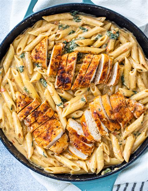 How many carbs are in creamy chicken pasta - calories, carbs, nutrition