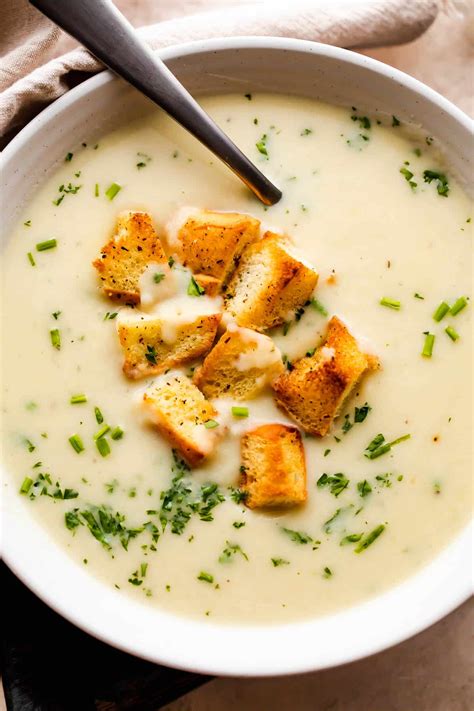 How many carbs are in creamy potato leek soup - calories, carbs, nutrition