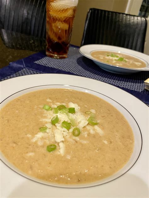 How many carbs are in creamy vidalia onion soup - calories, carbs, nutrition