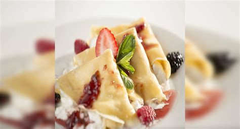 How many carbs are in crepes with a berry blend sauce and orange scented ricotta (117306.0) - calories, carbs, nutrition