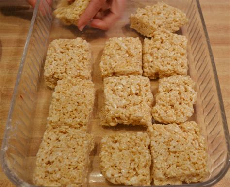 How many carbs are in crispie dipper bar - calories, carbs, nutrition