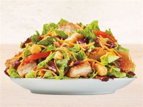 How many carbs are in crispy chicken, bacon cheese club withpasta salad - calories, carbs, nutrition