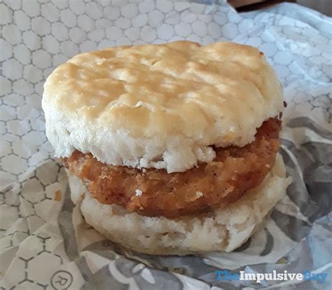 How many carbs are in crispy chicken on biscuit - calories, carbs, nutrition