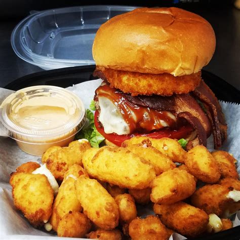 How many carbs are in crispy onion pepperjack angus burger - calories, carbs, nutrition