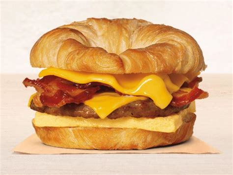 How many carbs are in croissant burger - calories, carbs, nutrition