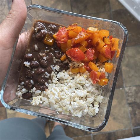 How many carbs are in cuban black beans with brown rice - calories, carbs, nutrition