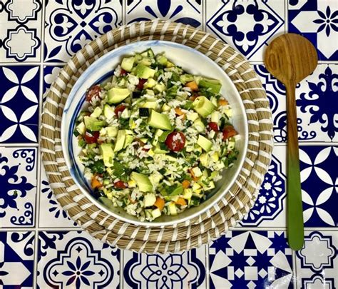 How many carbs are in cuban rice salad with corn & beans, vegan - calories, carbs, nutrition