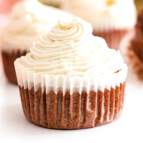 How many carbs are in cupcake red velvet & oreo #16 scoop - calories, carbs, nutrition