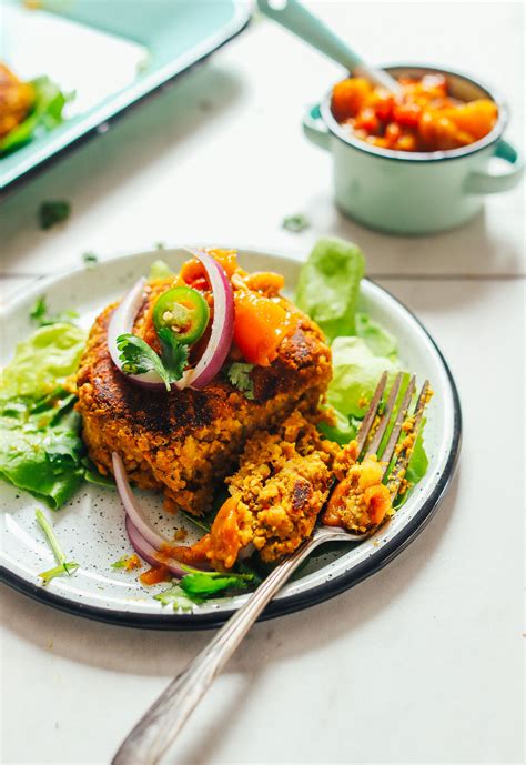 How many carbs are in curried chickpea burger - calories, carbs, nutrition