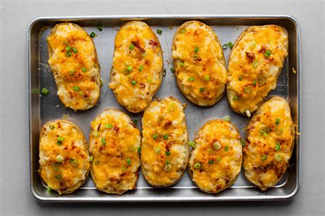 How many carbs are in curried stuffed baked potato - calories, carbs, nutrition