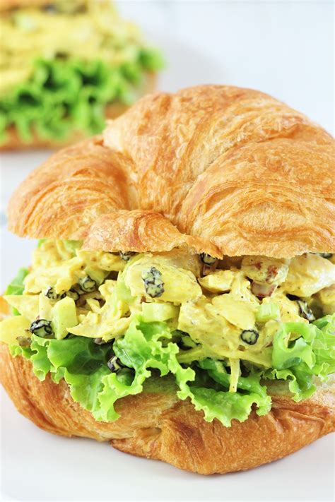 How many carbs are in curry chicken salad croissant - calories, carbs, nutrition