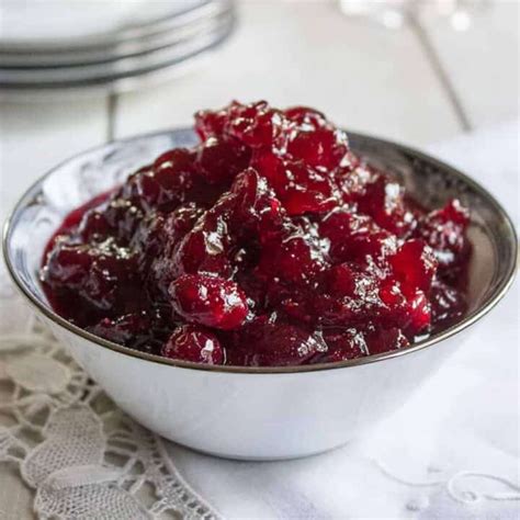 How many carbs are in deli - cranberry sauce - calories, carbs, nutrition