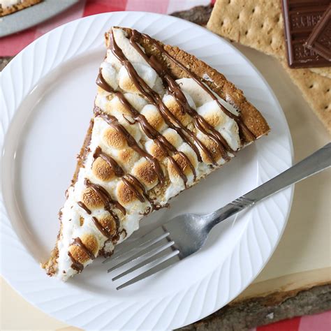 How many carbs are in dessert pizza smore 14