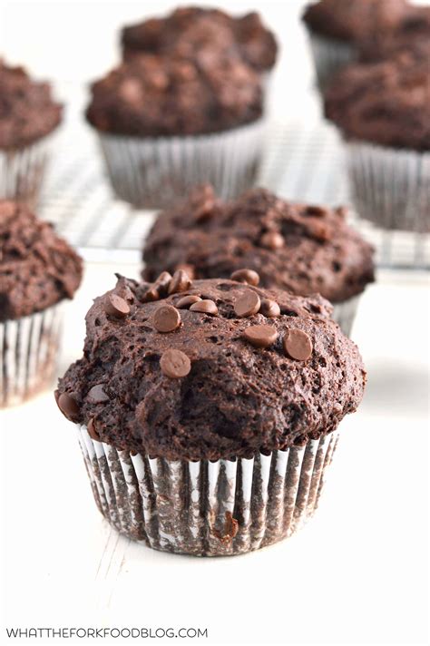 How many carbs are in double chocolate chip muffin 1 - calories, carbs, nutrition