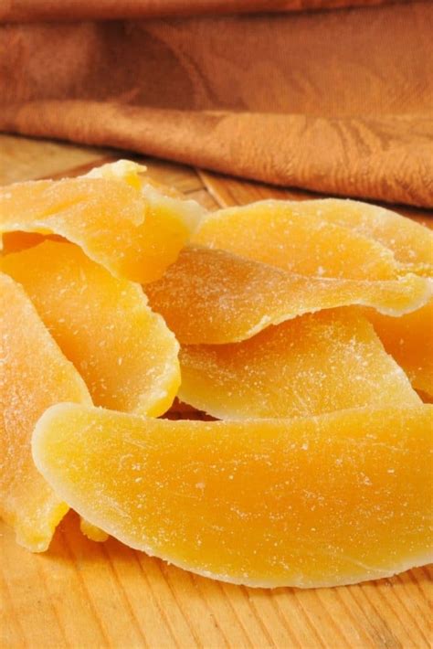 How many carbs are in dried mangoes - calories, carbs, nutrition