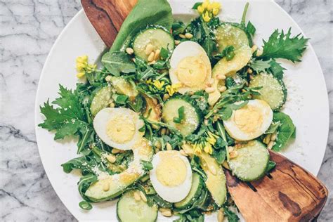 How many carbs are in egg and arugula salad sandwich (11546.1) - calories, carbs, nutrition