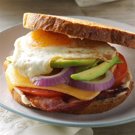 How many carbs are in egg and avocado sandwich - calories, carbs, nutrition