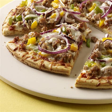 How many carbs are in egg turkey sausage pizza - calories, carbs, nutrition