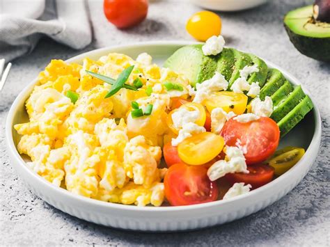 How many carbs are in egg white potato spinach tomato scramble (18451.13) - calories, carbs, nutrition