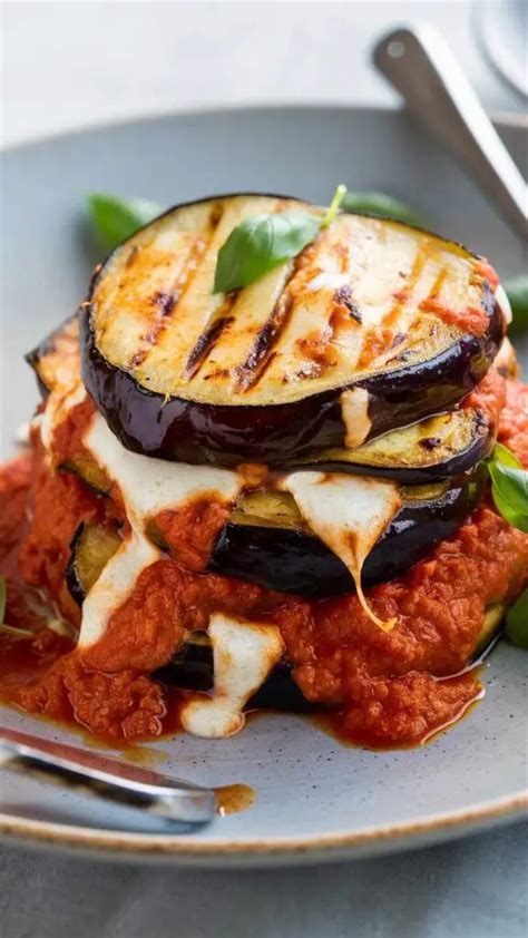 How many carbs are in eggplant parmesan grilled not fried - calories, carbs, nutrition