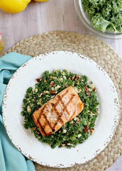 How many carbs are in elements - grilled salmon with kale and apples greens bowl - calories, carbs, nutrition