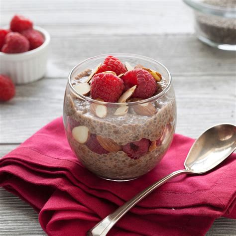 How many carbs are in elements - hot cocoa chia pudding parfait - calories, carbs, nutrition