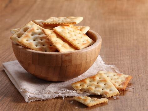 How many carbs are in extra crackers - calories, carbs, nutrition