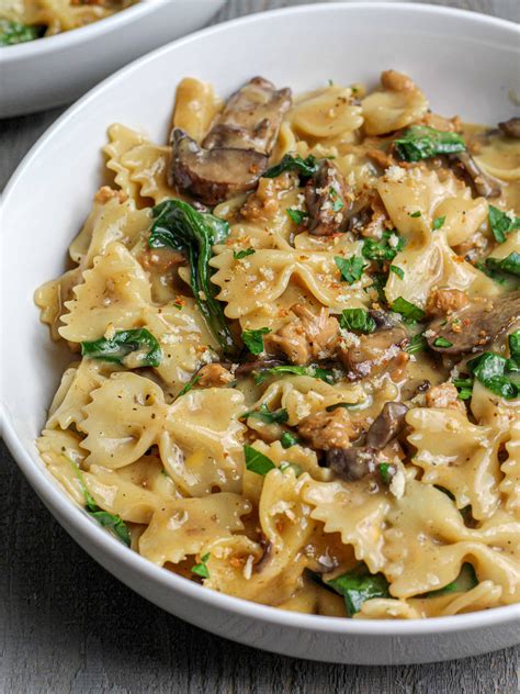 How many carbs are in farfalle with roasted wild mushrooms - calories, carbs, nutrition