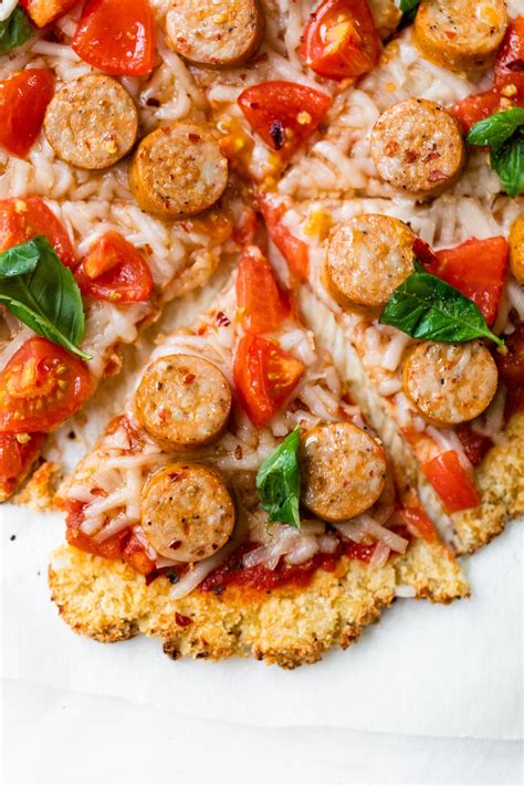 How many carbs are in fennel chicken sausage pizza - calories, carbs, nutrition